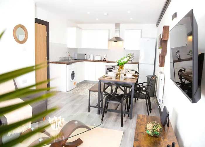 Manchester Apartments By Bevolve - Free Parking